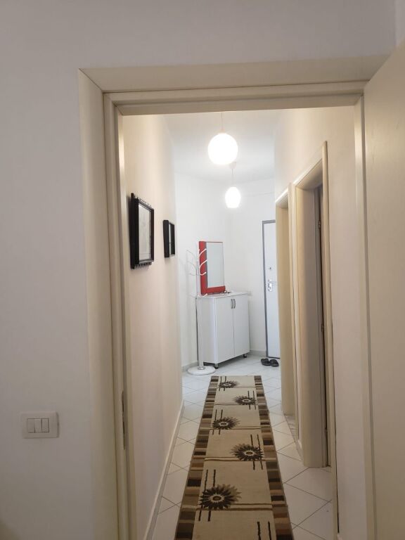 Qera | Apartament 2 + 1 | Liqeni i Thatë | 700 €/muaj