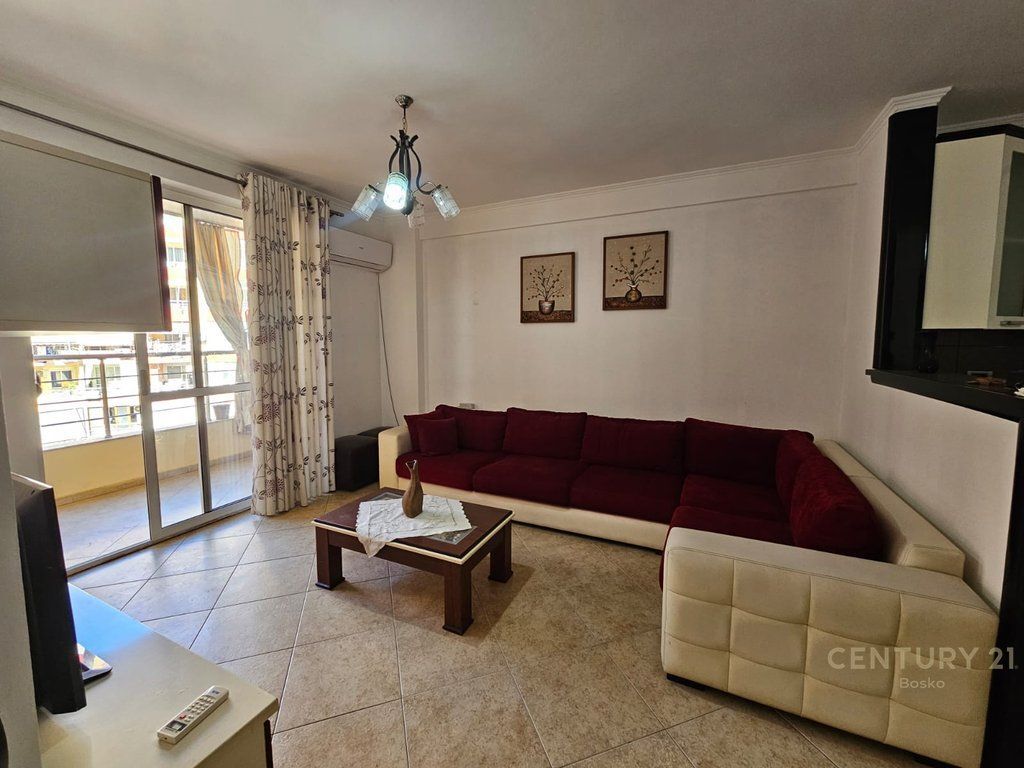 VENDESI APPARTAMENTO 1+1 ADATTATO A 2+1 A ASTIR VICINO AL BOHEM BAR