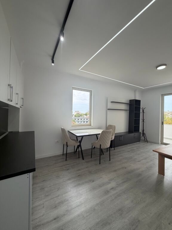 Shitet apartament 2+1+2 ballkone