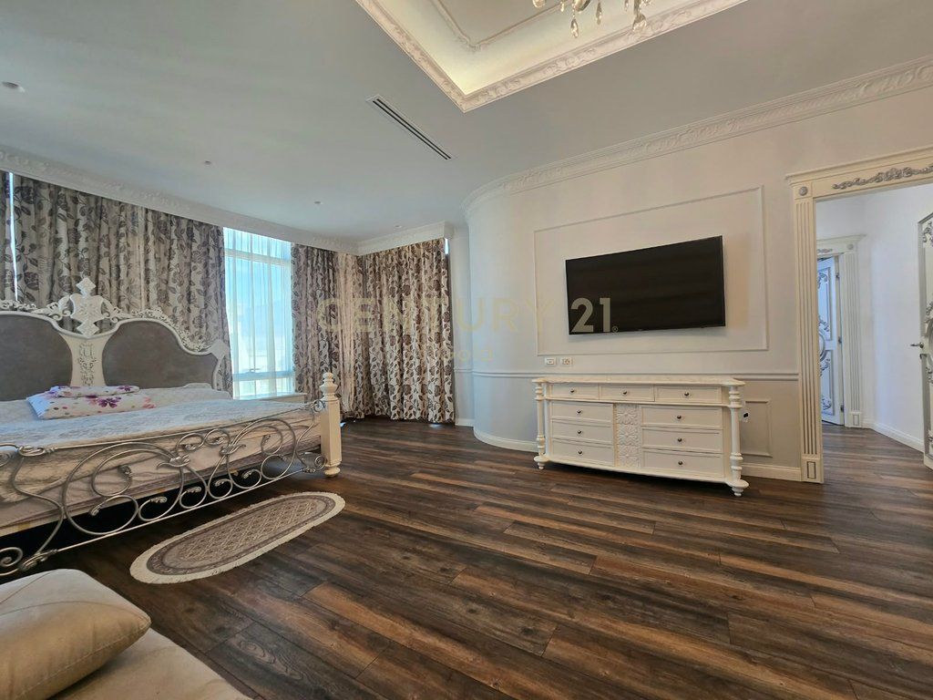 PENTHOUSE UNICO + 2 POSTI AUTO IN VENDITA A SELVIA, VIA DIBRA!