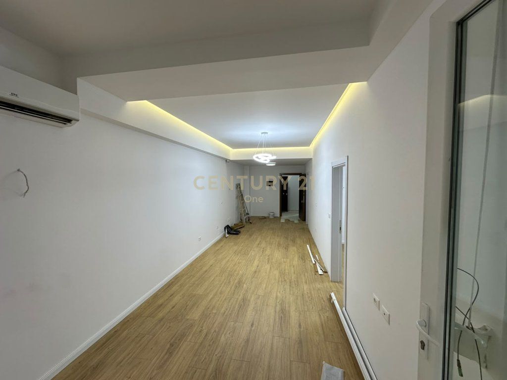 SHITET APARTAMENT 1 + 1 TE KODRA E DIELLIT 12,800,000 Lekë