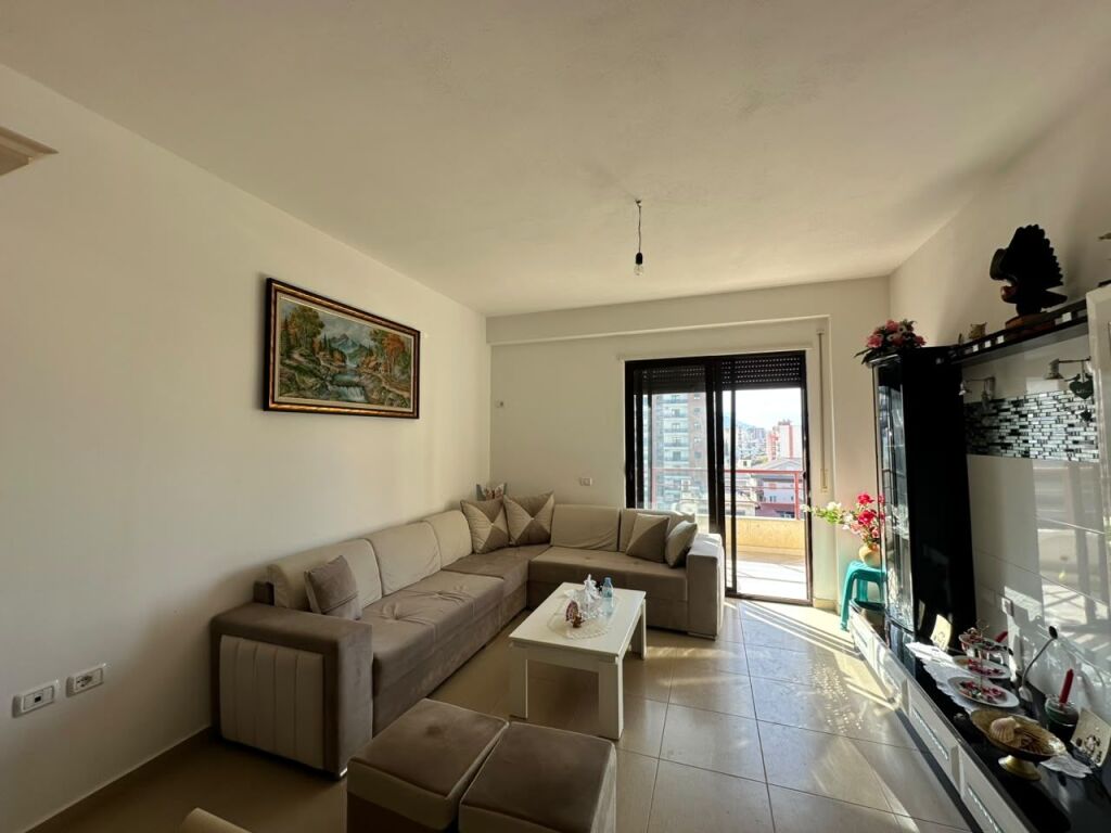 SHITET APARTAMENT 2+1+BALLKON - SHKOLLA "DRITA E DIJES", VLORE