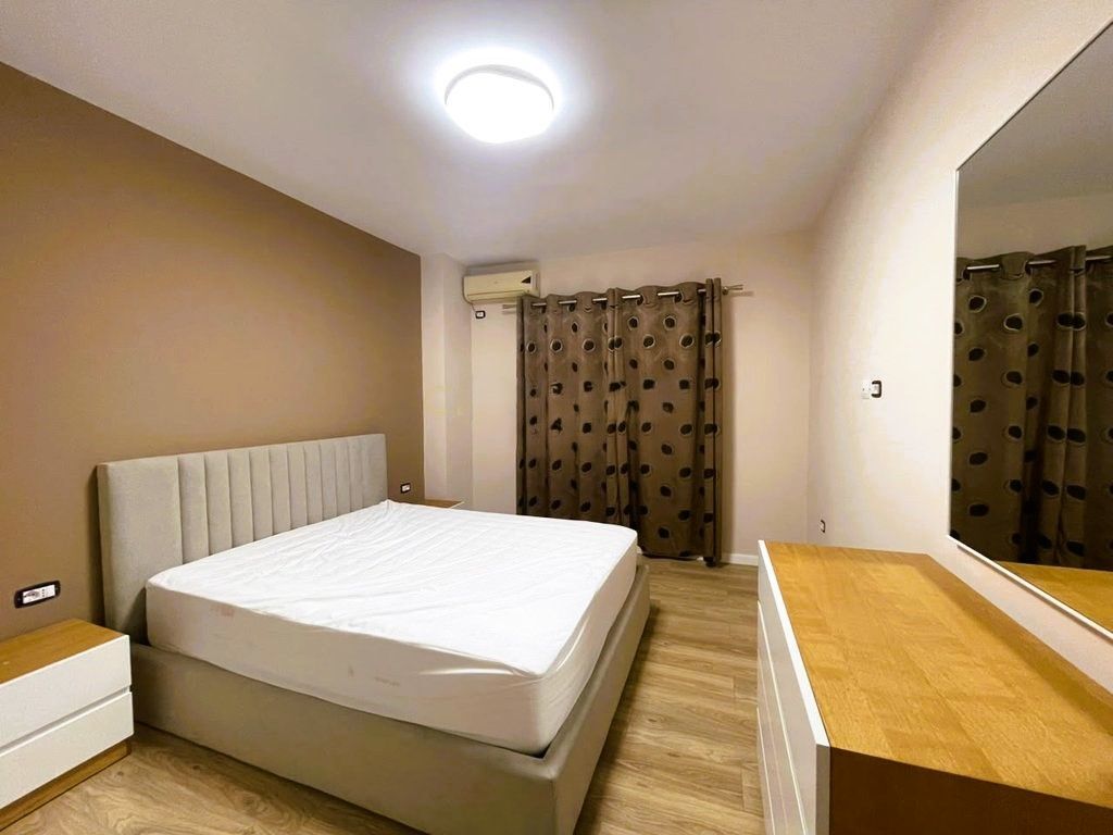 APARTAMENT 1+1 PRANE KRISTAL CENTER PER QIRA