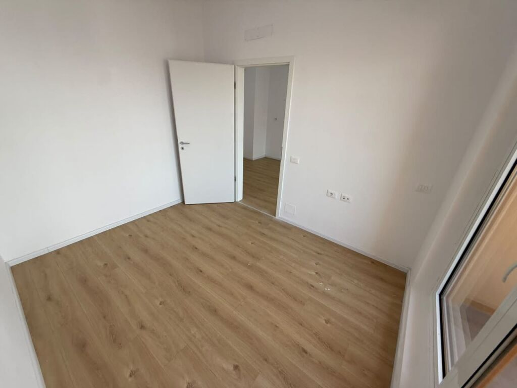 🏡 AFFITTASI APPARTAMENTO 1+1  📍 Indirizzo: Ali Demi, Complesso Kadiu