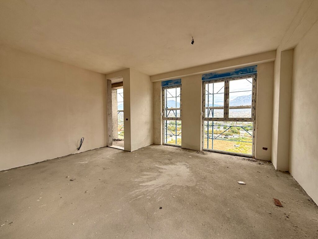Apartament ne shitje 3+1 tek Bulevardi i Ri!