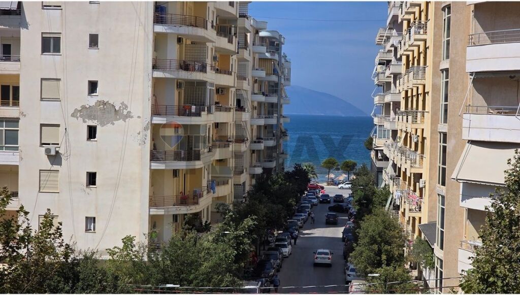 Apartament 1+1 me qera ne Lungo Mare,pas Hanover
