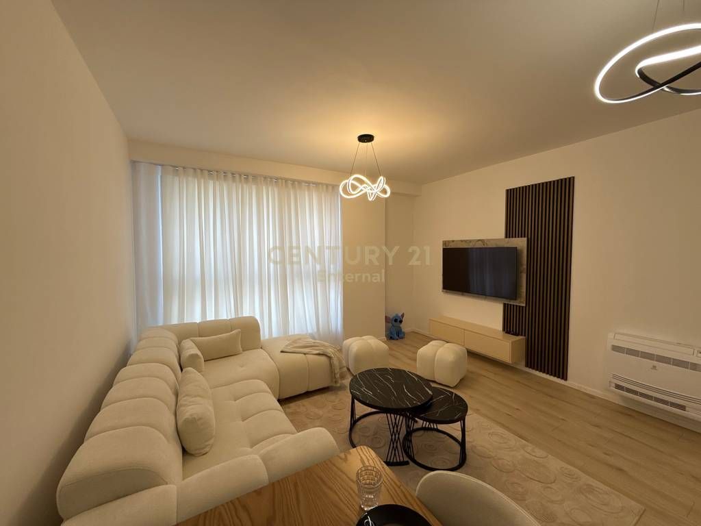 Appartamento 1+1 in Affitto al Bulevardi i Ri, Tirana - 770€ | 63 m²