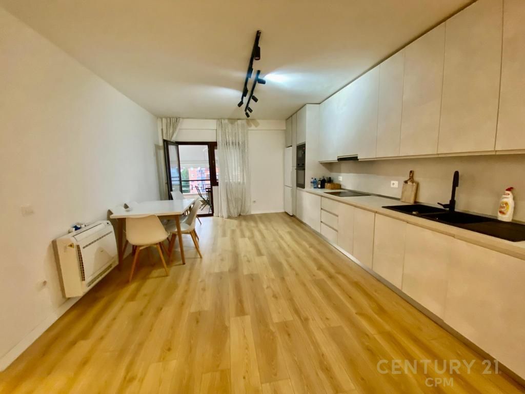 PRANE KOPSHTIT BOTANIK JAPIM ME QIRA APARTAMENT 2+1+2 ME POST PARKIMI DHE DEPO