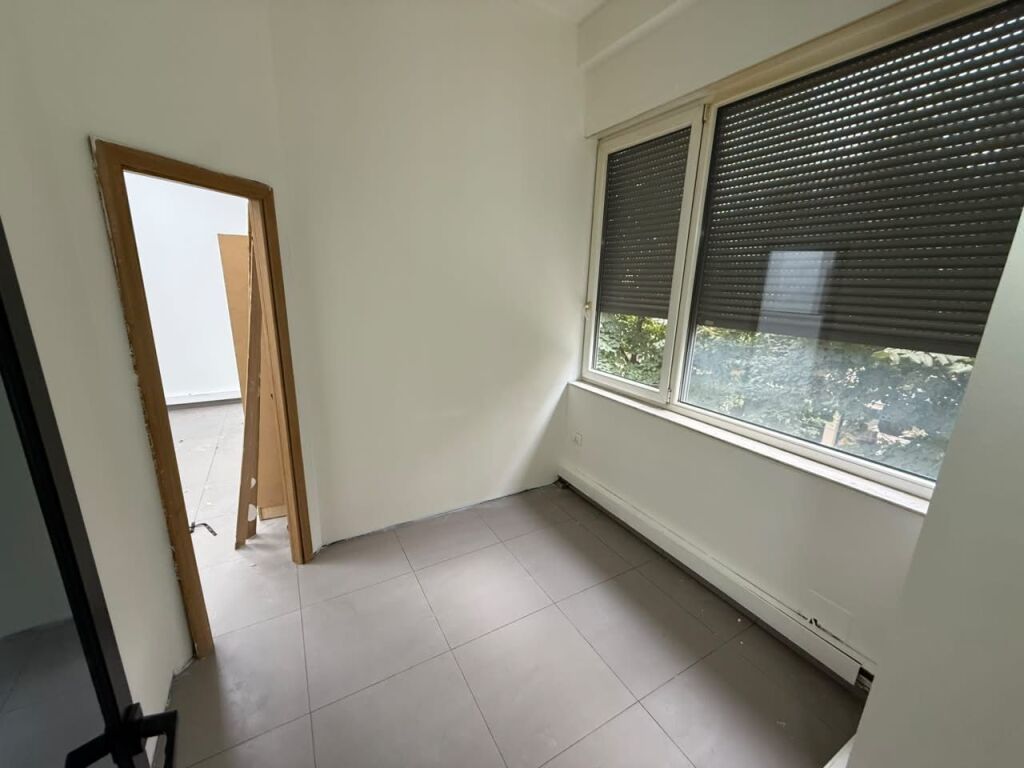 📣 **JEPET ME QIRA AMBIENT ZYRE + 1 POST PARKIMI**