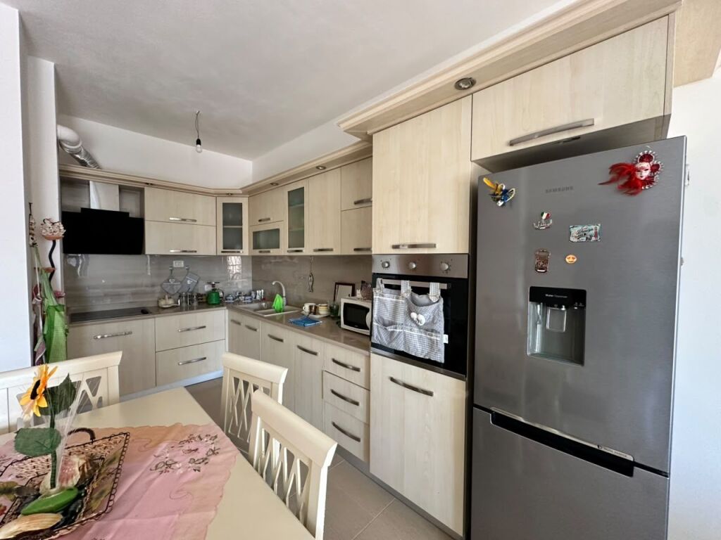 SHITET APARTAMENT 2+1+BALLKON - SHKOLLA "DRITA E DIJES", VLORE