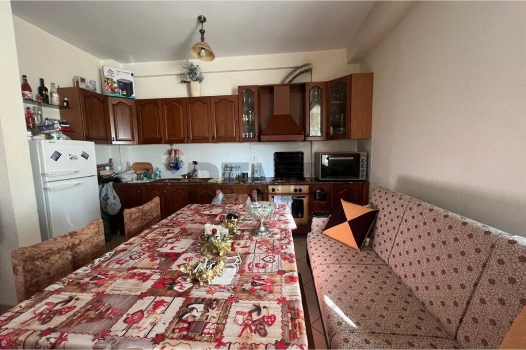 Apartament 1+1 me qera te Green Tower, Albano Romina Vlore