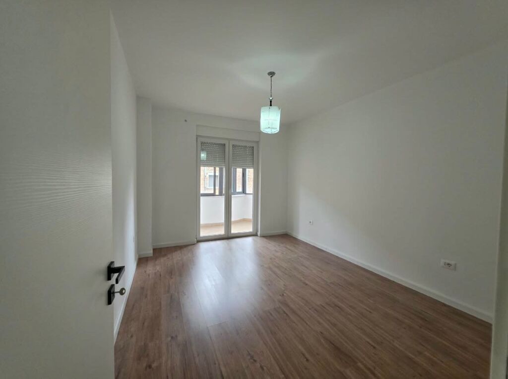 Apartament 2+1+2 ne shitje, Rruga Karl Gega !