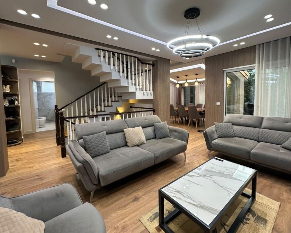 📌VILLA SU 3 PIANI IN VENDITA | LUNDËR – VICINO A TEG🌊
