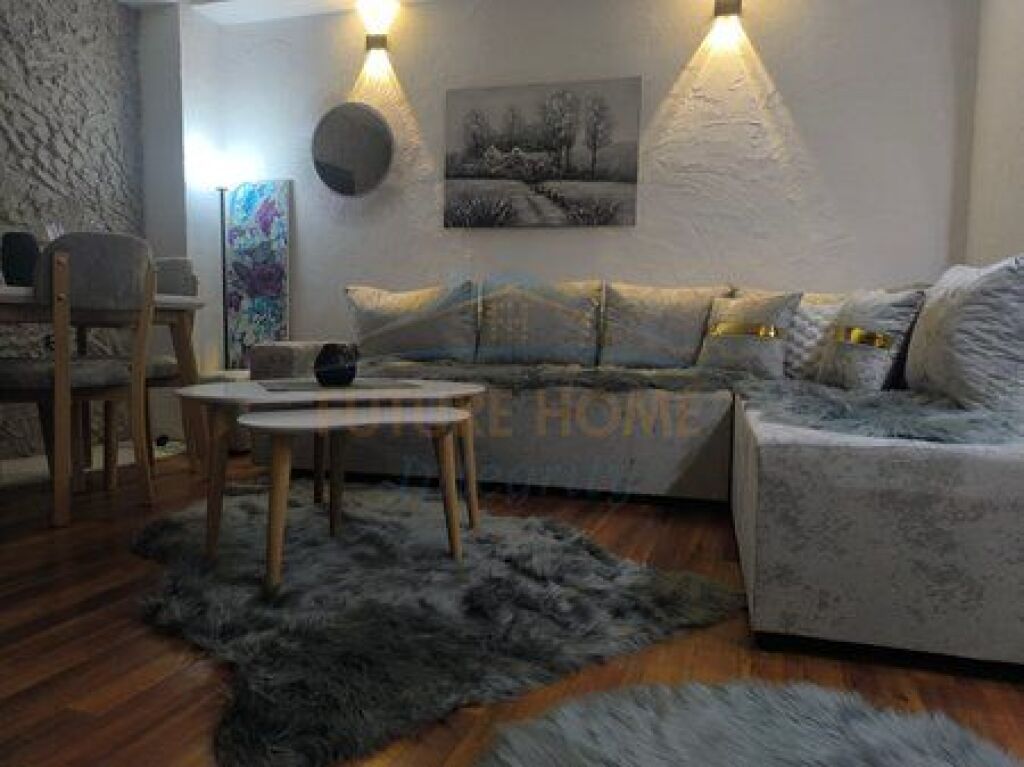 Qera, Apartament 2+1, Kalaja e Tiranës, Tiranë.