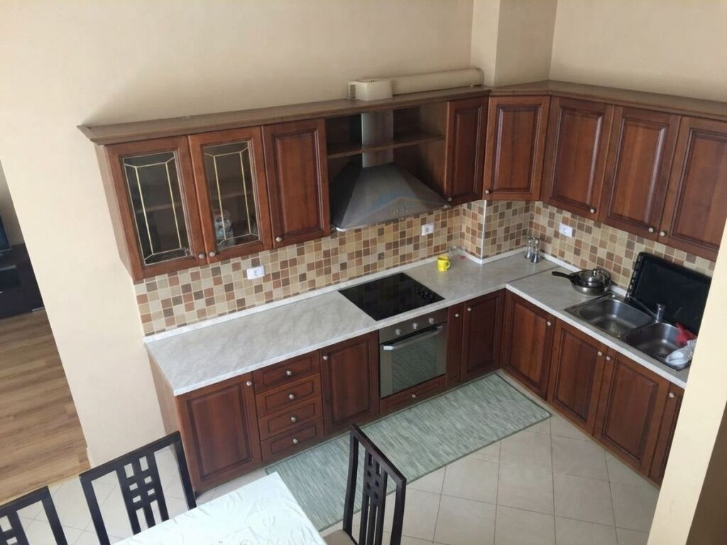 Shitet,Apartament 1+1,Kompleksi Halili,Rruga e Dibrës,Tiranë.