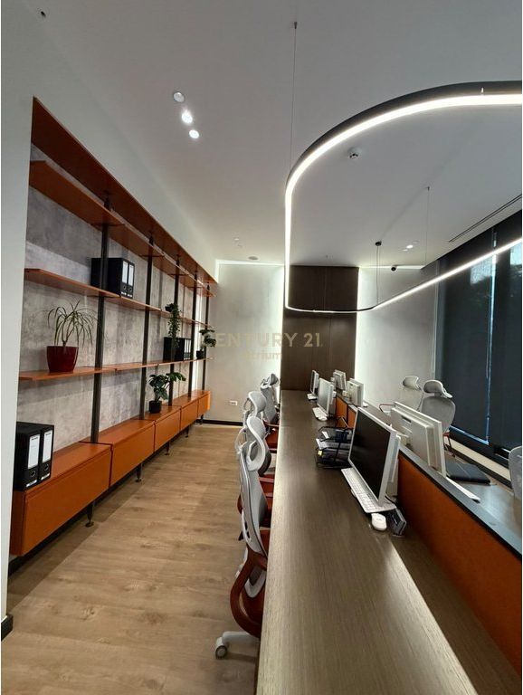 UFFICIO IN AFFITTO 243 M2 VICINO A COIN!