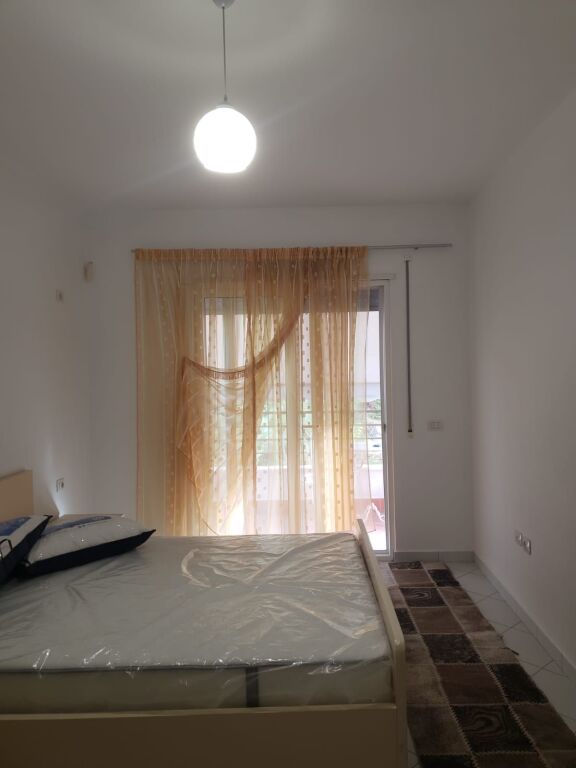 Qera | Apartament 2 + 1 | Liqeni i Thatë | 700 €/muaj