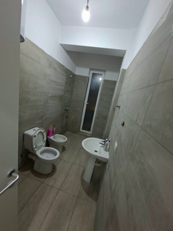 Jepet me qira 2+1 Bosh Rruga 5 Maji 45.000 leke
