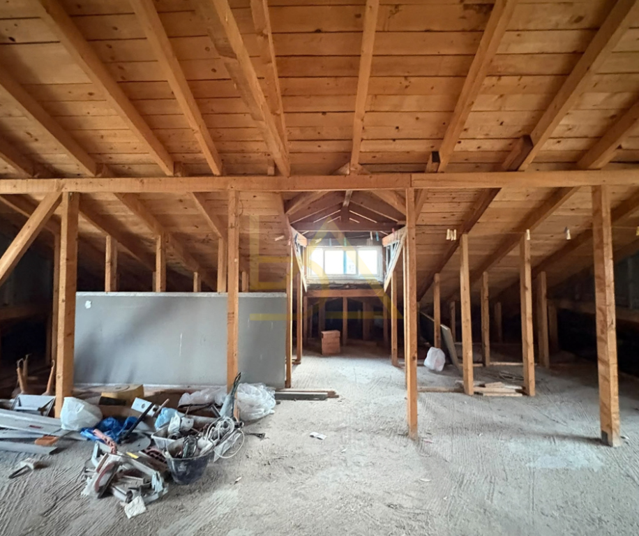 VILLA IN VENDITA – FIER