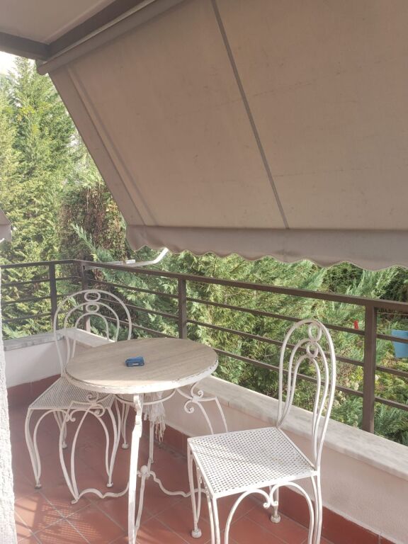 Qera | Apartament 2 + 1 | Liqeni i Thatë | 700 €/muaj