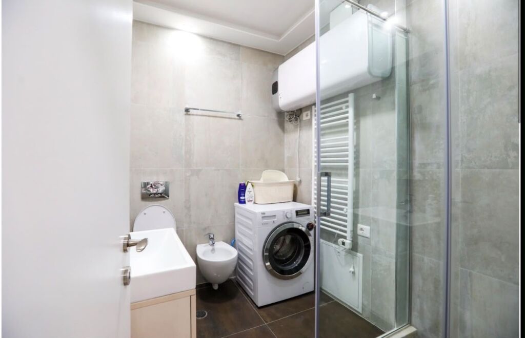 🏡 AFFITTO Appartamento 2+1 Con 2 Bagni 📍 Centro, Vicino a Toptani ✨
