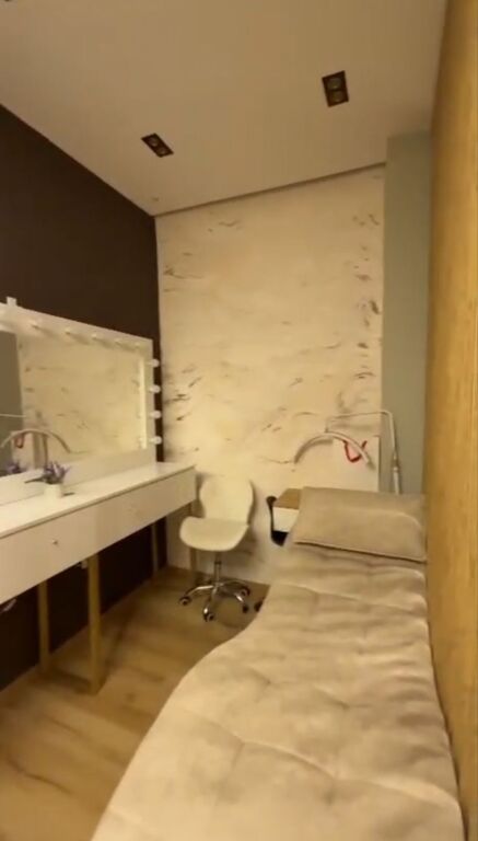 Affitto | Ambjent Biznesi | Rruga Xhanfize Keko | 700 €/mese