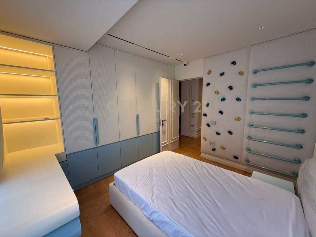 JEPET ME QERA APARTAMENT PREMIUM 2+1+2+POST PARKIMI TE KODRA E DIELLIT 2 RESIDENCE !