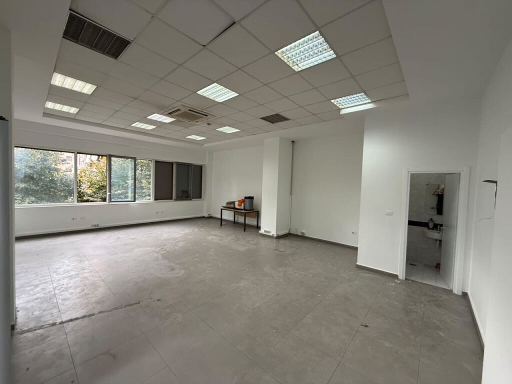 📣 **JEPET ME QIRA AMBIENT ZYRE + 1 POST PARKIMI**
