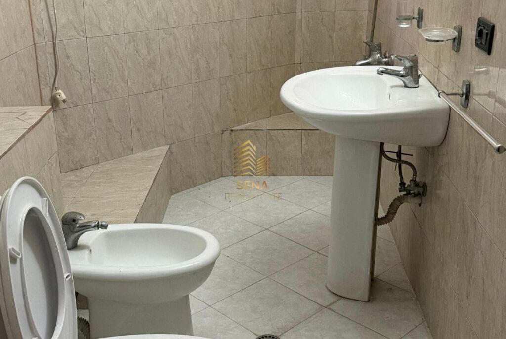 Qira, Hyrje Private 1+1, Vilat Gjermane ,30.000 Leke/muaj