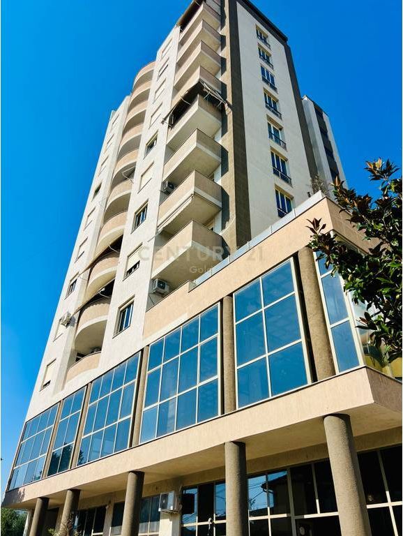 PER SHITJE APARTAMENT 2+1+2+VERANDE!
