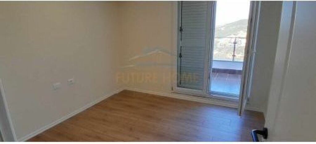 Shitet, Apartament (Duplex) ,Dajt.