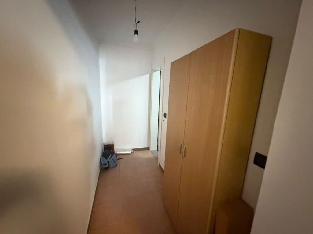 Jepet 1+1te Vasil Shanto mobiluar kat 3 pa ashensor  650 eu