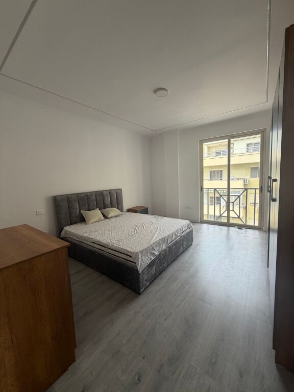 Shitet apartament 2+1+2 ballkone
