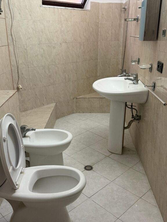 Qera | Shtëpi private 1 + 1 | Qytet Studenti | 300 €/muaj