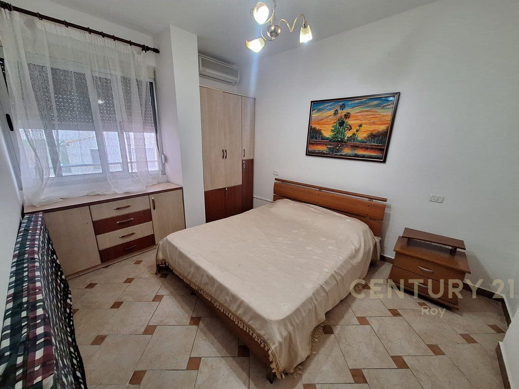Shitet Apartament 1+1 Me Vija e Pare me Pamje Deti Anesore te Shkembi Kavajes!!.