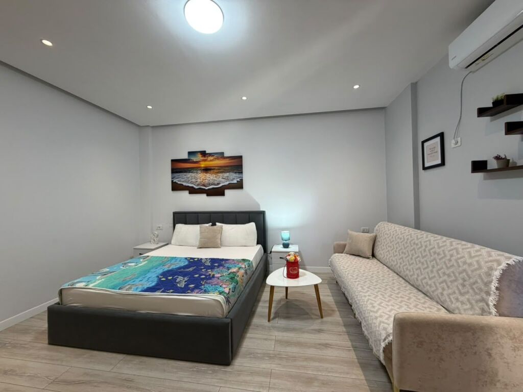 LONG-TERM RENTAL STUDIO APARTMENT - TENNIS COURT, VLORE