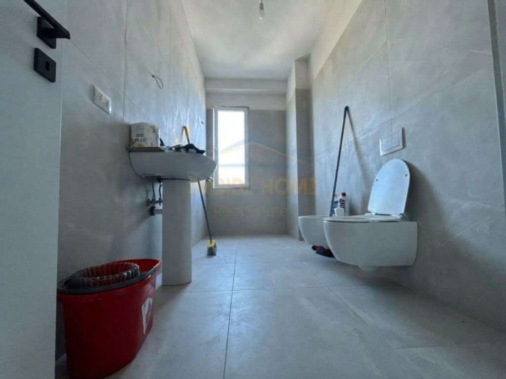 Shitet,Apartament 2+1,Bathore,Tirane