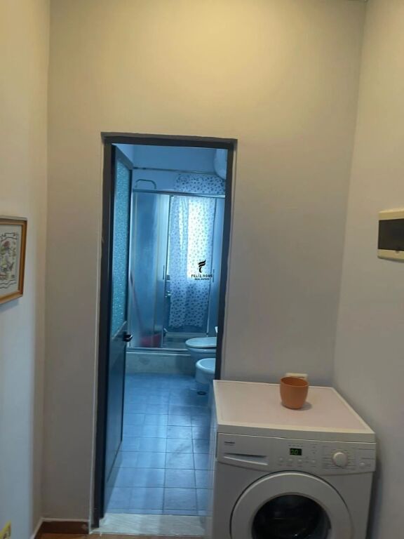 APARTAMENT ME QERA 3+1 OXHAKU 55.000 LEKE FH-96484