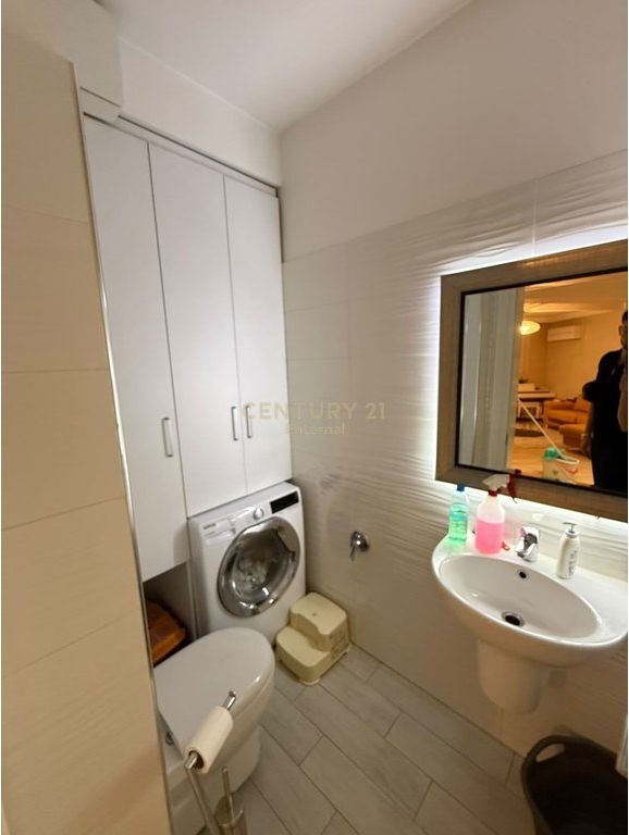 🏡 SHITET APARTAMENT 2+1+2 Me 2 Poste Parkimi + Verande tek rruga e Kosovareve