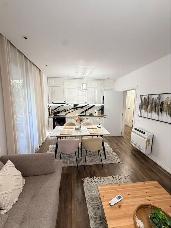 Appartamento 2+1 Smart Home in affitto - Via Naim Frashëri, vicino a Via delle Ambasciate