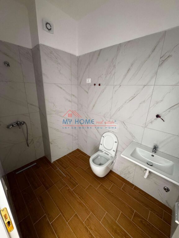 Zyre me qera tek Bulevardi i Ri Tirane