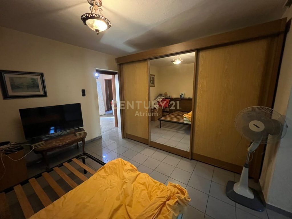 Apartament 4+1+3+2 Ballkone per shitje te Ali Demi