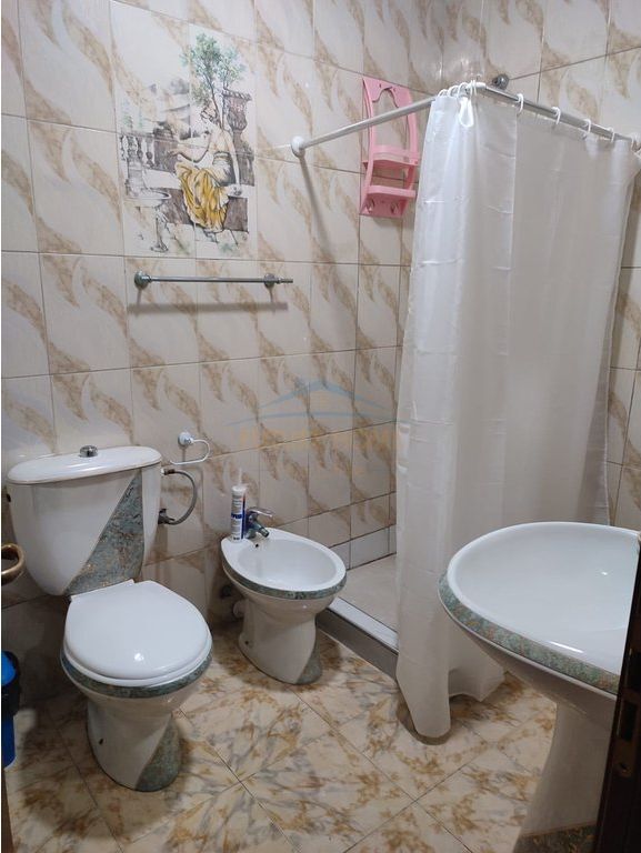 Qera, Apartament 1+1, Komuna e Parisit, Tiranë