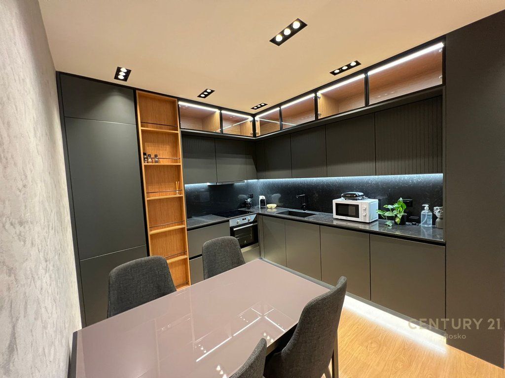 JEPET ME QIRA APARTAMENT 2+1 NE QENDER TE TIRANES! /Muaj 170,000 Lekë /Muaj