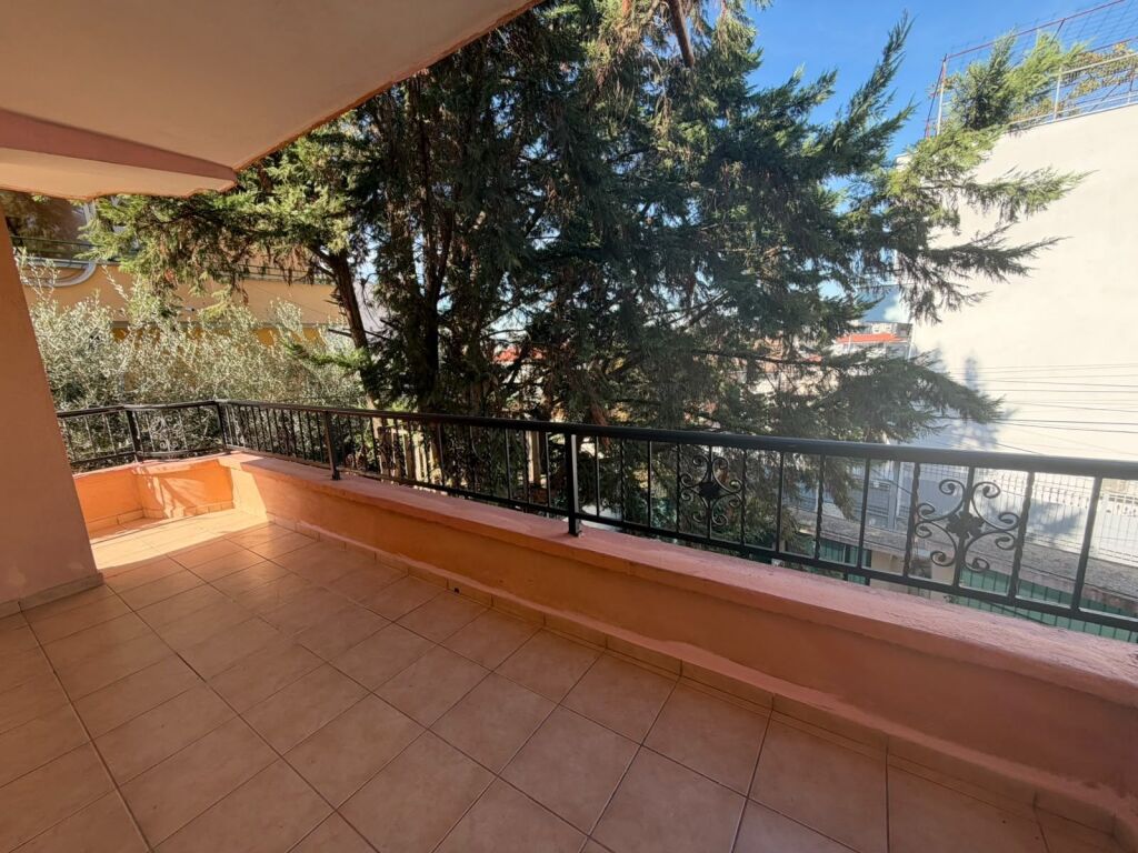 Villa su 3 piani in affitto | Kodra e Priftit