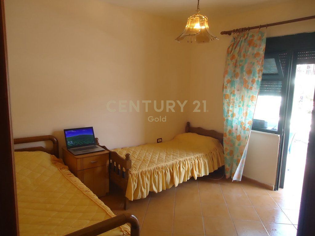 WE SELL A FURNISHED 1+1 APARTMENT IN GOLEM – COASTAL AREA!