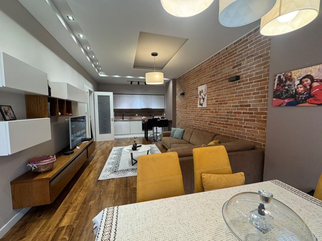 Super Apartament 2+1+2 ne shitje tek Unaza e Re, Astir!