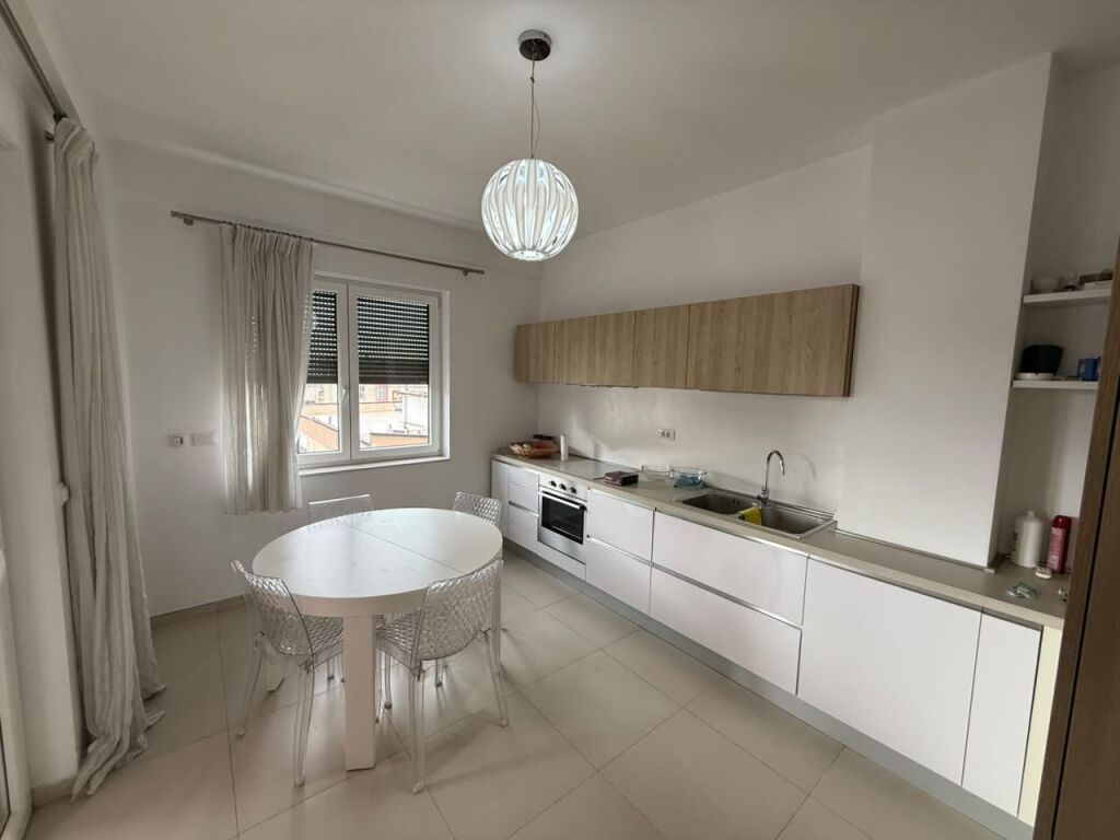 📣 QERA Apartament 3+1+2 📍 Rruga e “Bogdaneve”, Prane Qendres, Tirane ✨