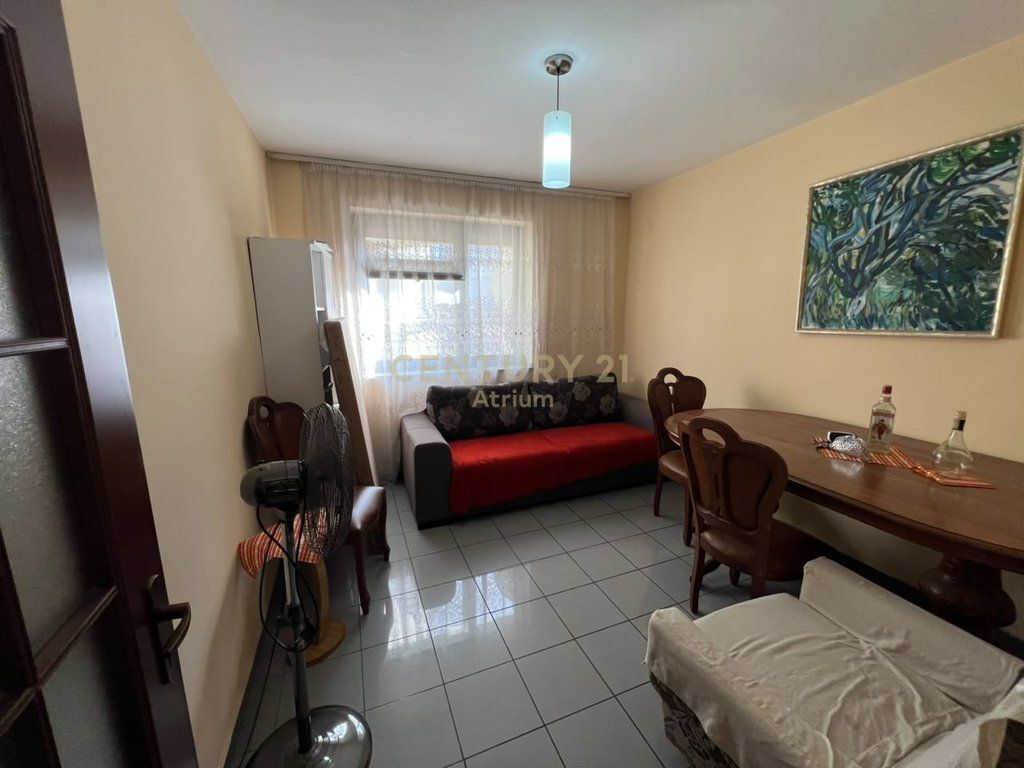 Apartament 4+1+3+2 Ballkone per shitje te Ali Demi