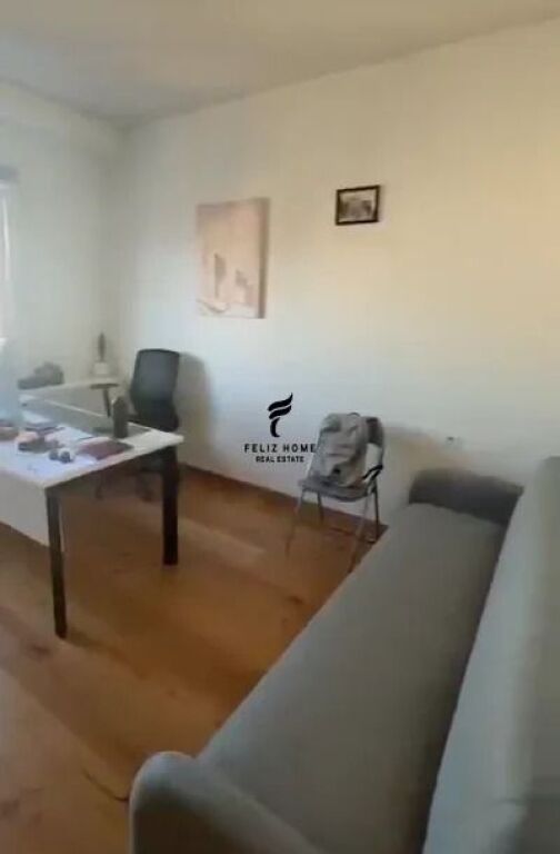 ZYRE ME QERA 90 M2 RRUGA E KOSOVAREVE 120.000 LEKE FH-96540